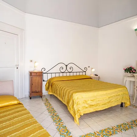 מלון La Casa Sul Mare 4*