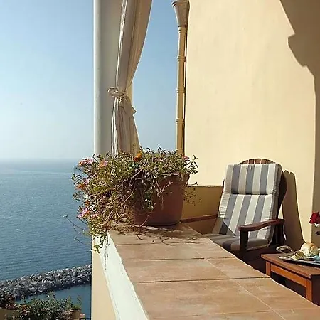 Hotell La Casa Sul Mare 4*